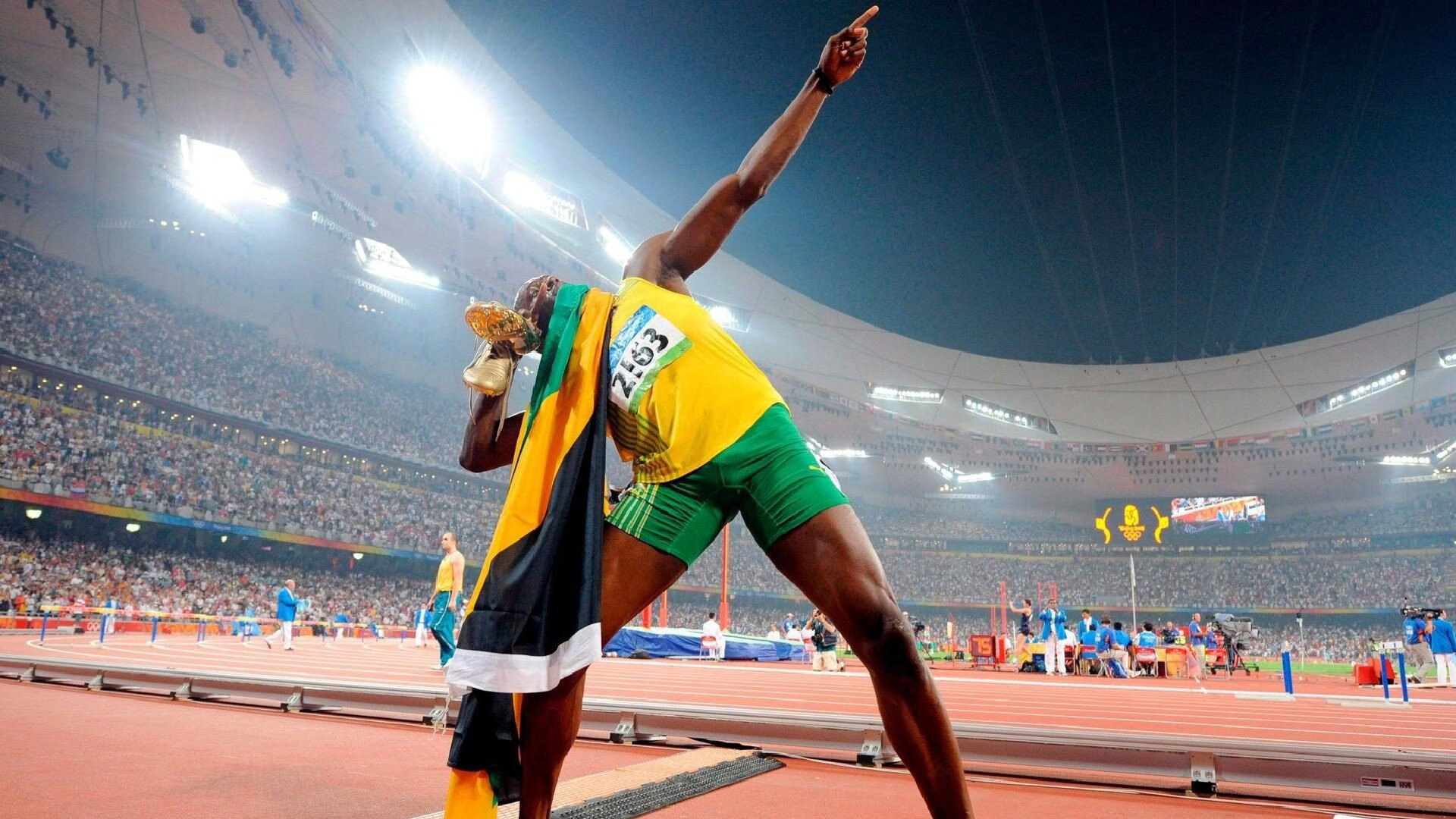 英超争冠白热化,曼城、阿森纳、利物浦三强鼎立,赛季末悬念迭起